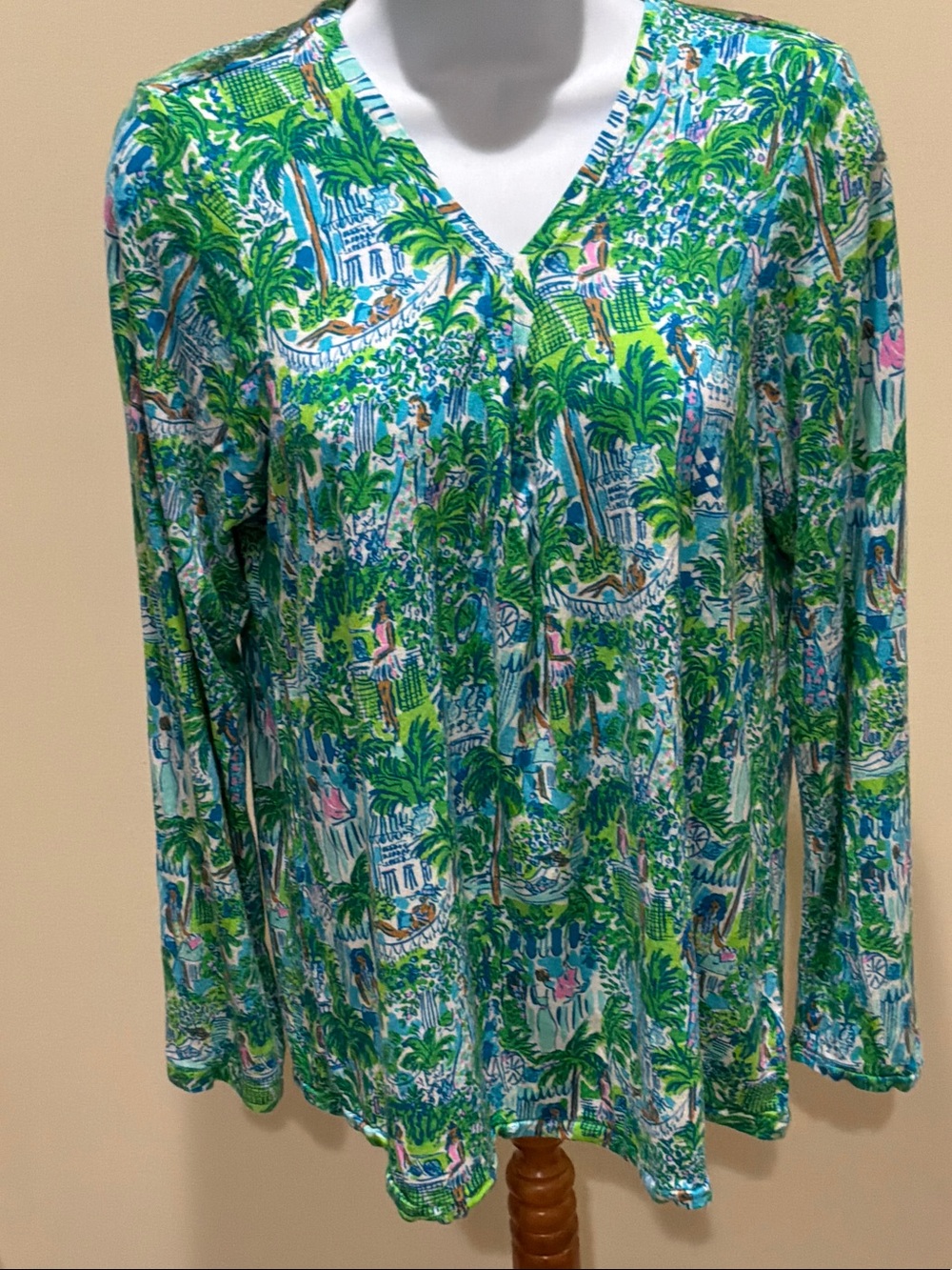 Lilly Pulitzer Green and Blue Tropical Print V-Neck Long Sleeve Top size L